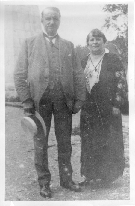Louis-Conrad Pelletier et son &eacute;pouse Bernadette Roberge Pelletier en 1926
